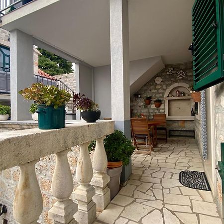 Apartment Simon - Old Stone Charm, Central Bol Life 外观 照片