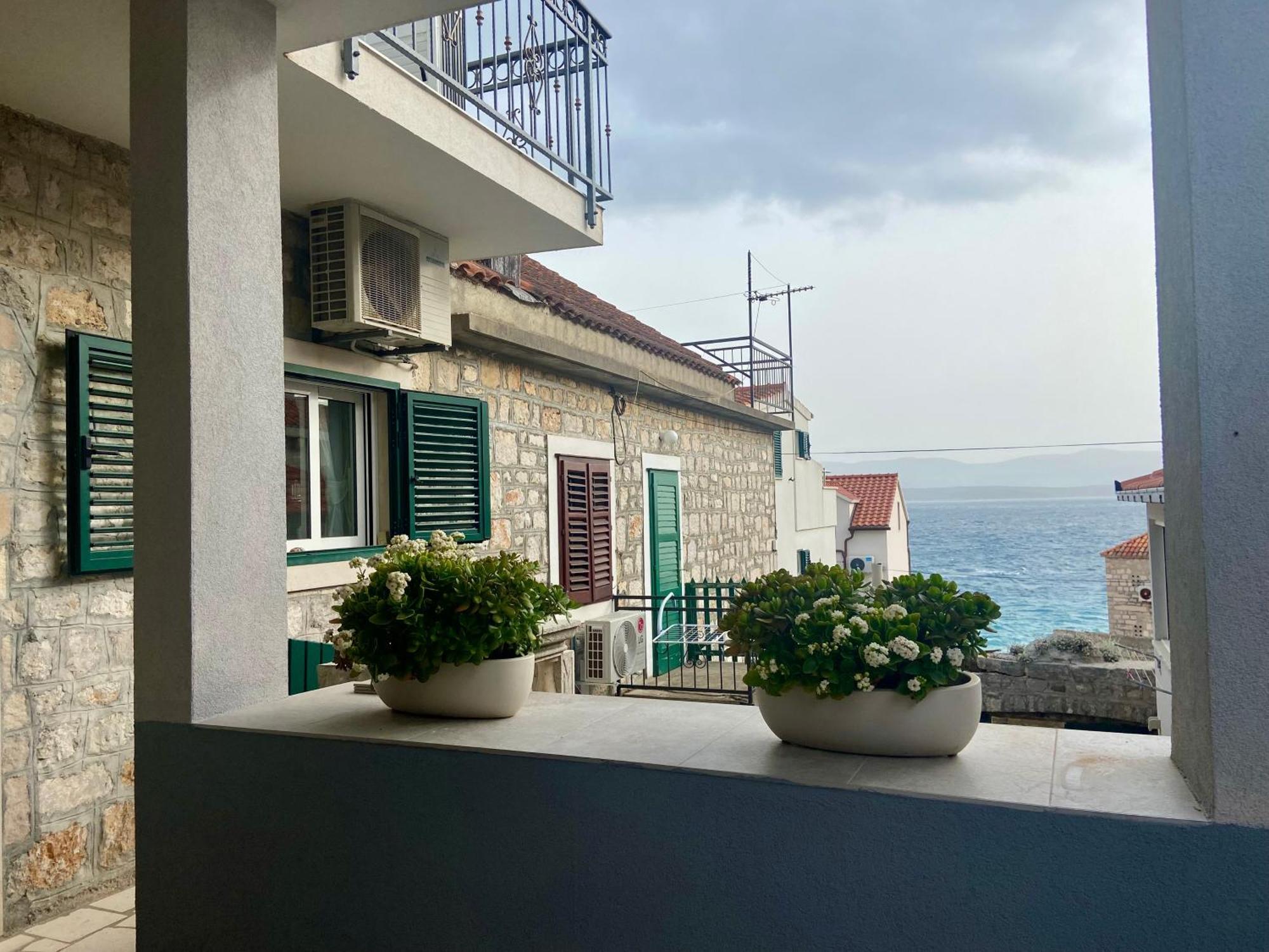 Apartment Simon - Old Stone Charm, Central Bol Life 外观 照片