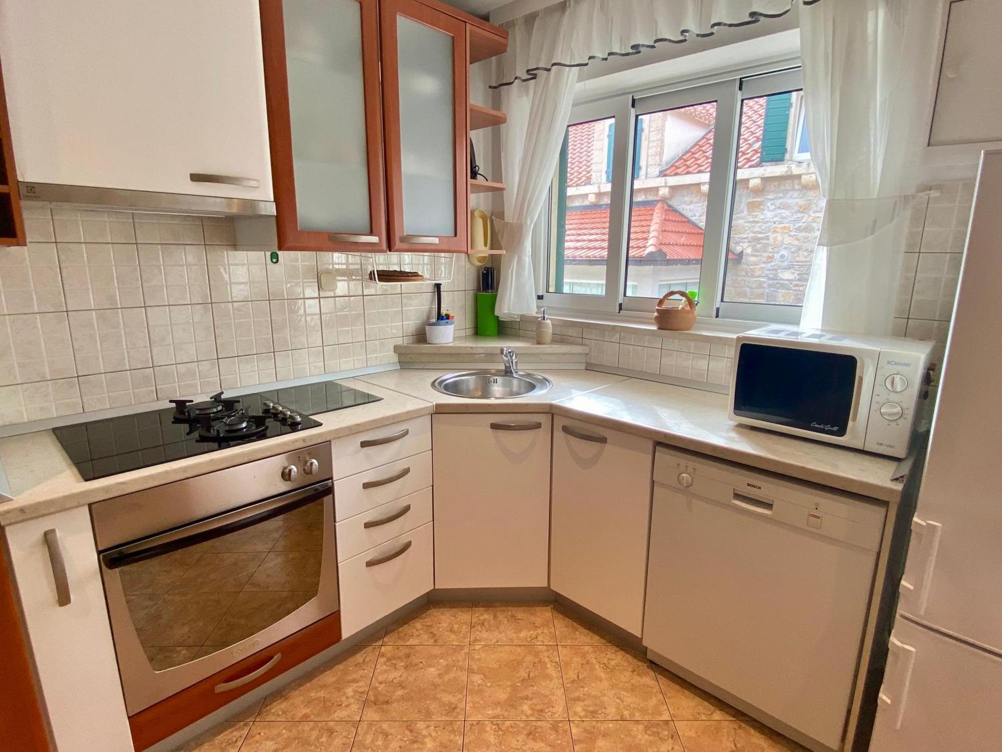 Apartment Simon - Old Stone Charm, Central Bol Life 外观 照片
