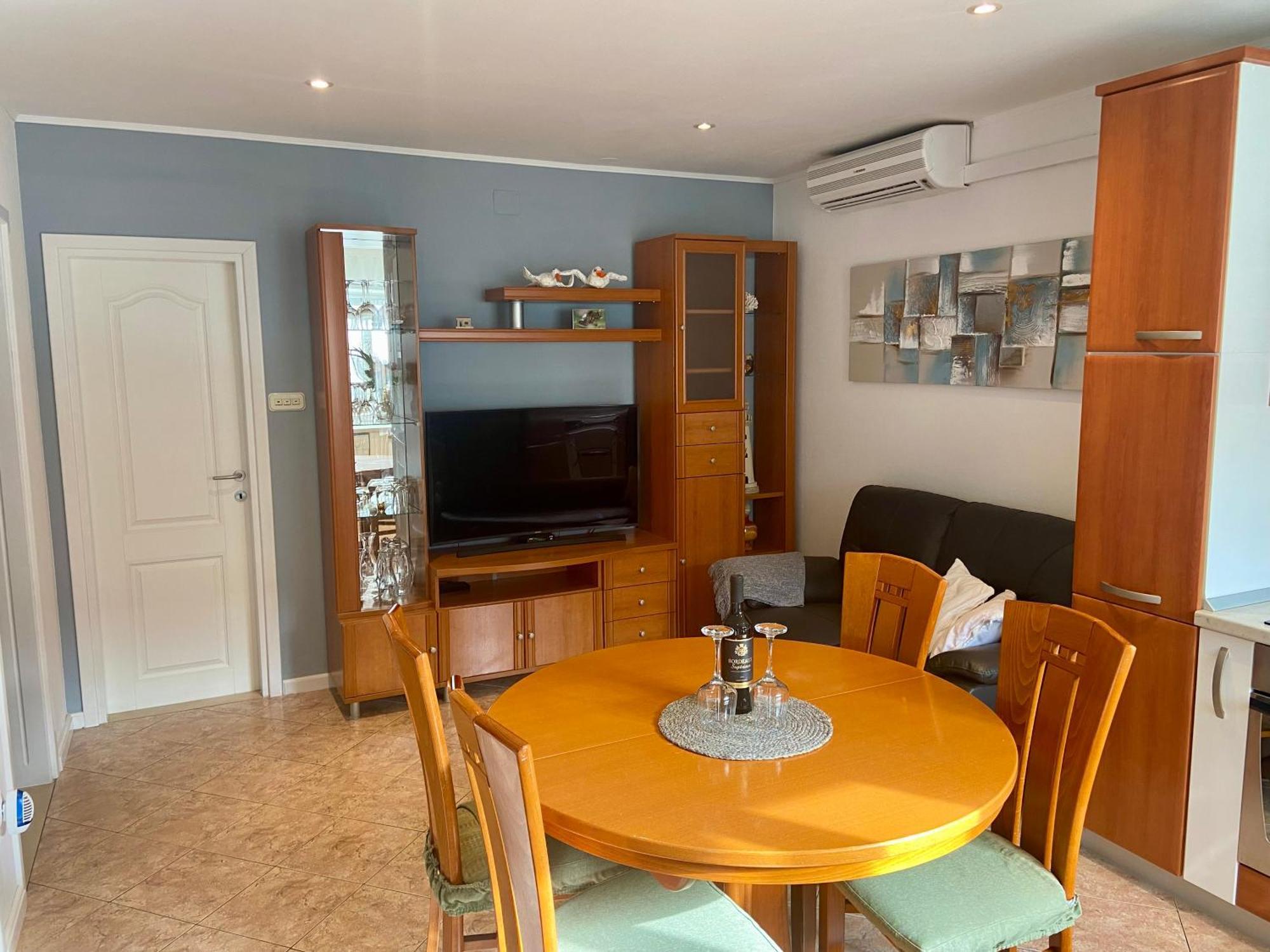 Apartment Simon - Old Stone Charm, Central Bol Life 外观 照片