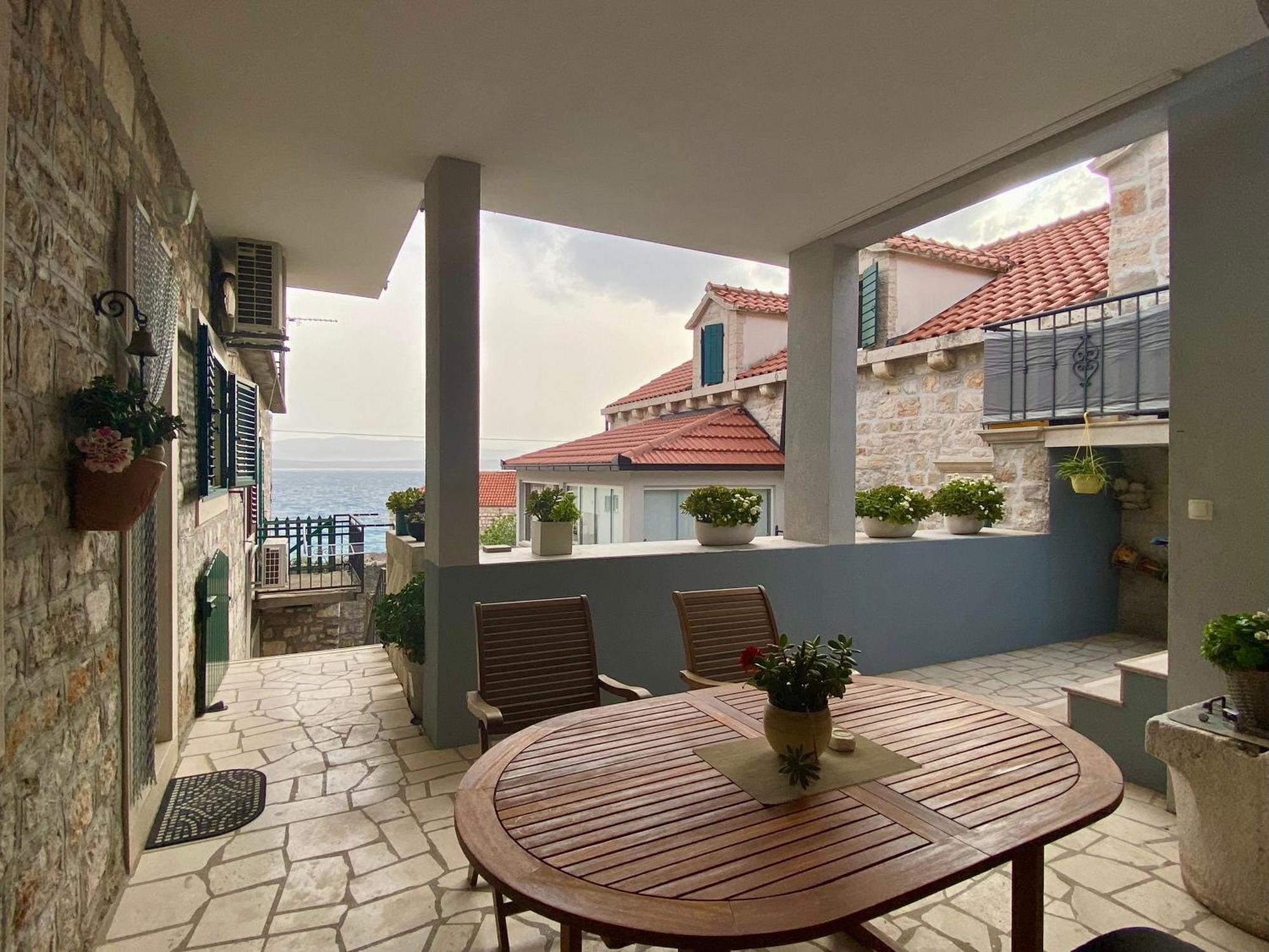 Apartment Simon - Old Stone Charm, Central Bol Life 外观 照片